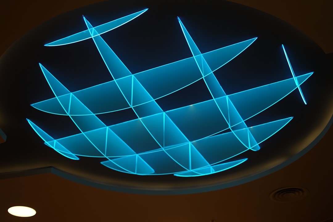 Icon representing data analytics, showing a bar chart with magnifying glass.
